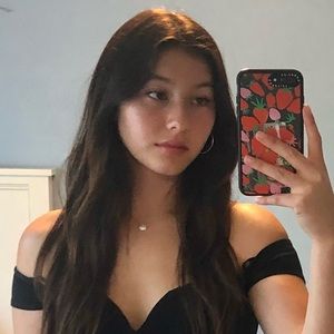 Meet your Posher, Chloe